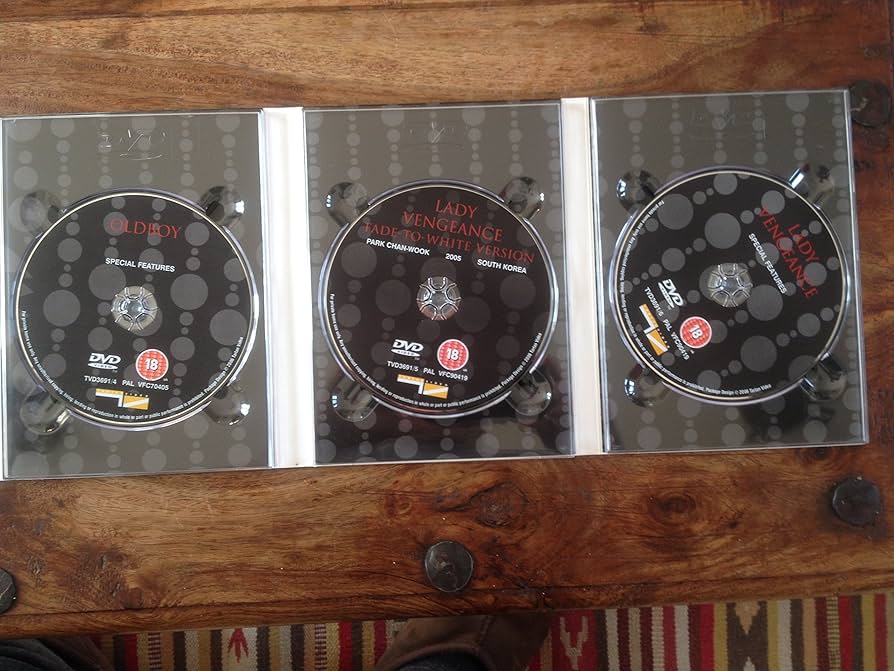 (未使用･未開封品)　The Vengeance Trilogy [Box Set] [Import anglais] gsx453j 91YY3yCZz1L._UF894,1000_QL80_.jpg